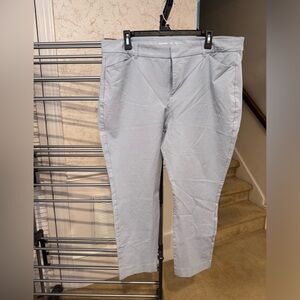 Old Navy Sky Blue Women’s Pixie Ankle Pants - Size 18
